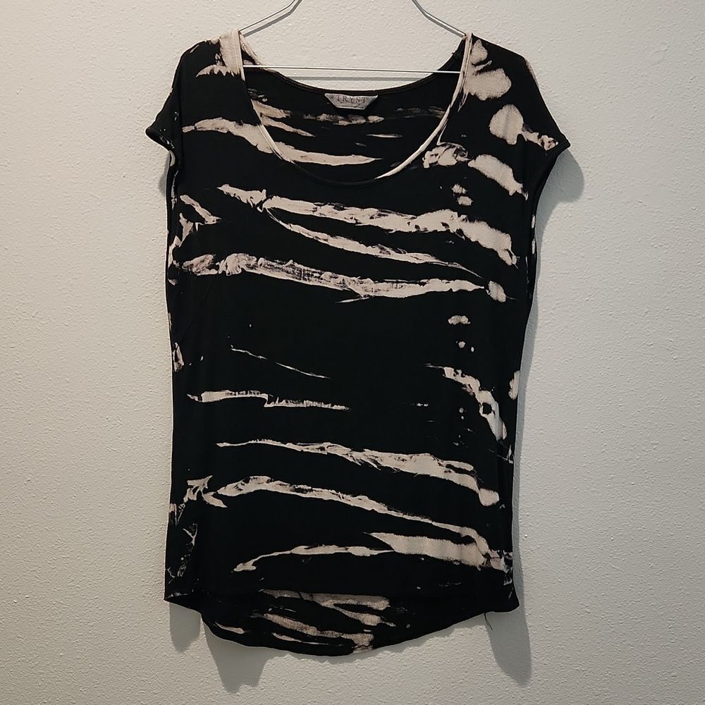 TRYST Womans Sz Medium Top